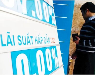 Lãi suất tiết kiệm giảm nhanh đến bất ngờ, mốc 8% chính thức biến mất tại kỳ hạn 12 tháng