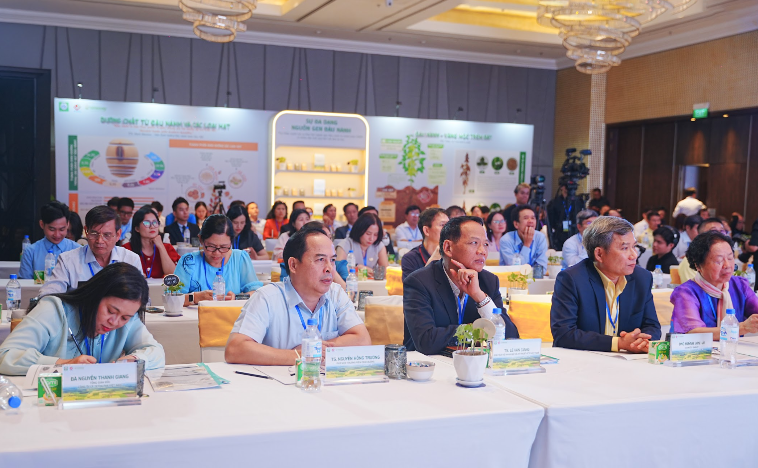 Hội thảo khoa học: Vai trò dinh dưỡng từ đậu nành và các loại hạt đối với sức khỏe và phòng chống bệnh không lây nhiễm